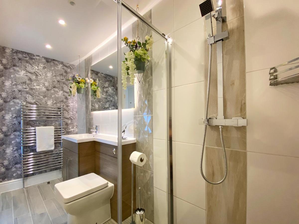 Hambrook House Canterbury - New Luxury Guest House With Espa Spa Complex Extérieur photo
